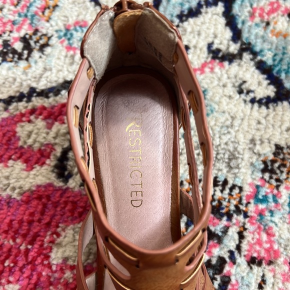 Restricted Wedge Sandals, Womens Size 7.5, tan Brown - Picture 2 of 10